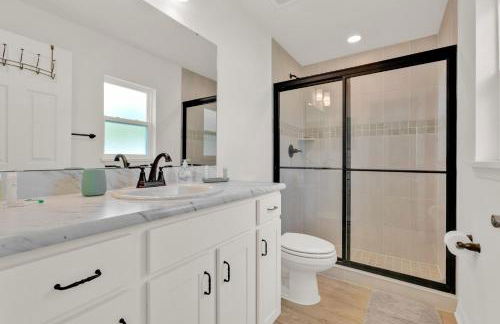 3BR House with Backyard & access to Auburndale Trail - Foto 16