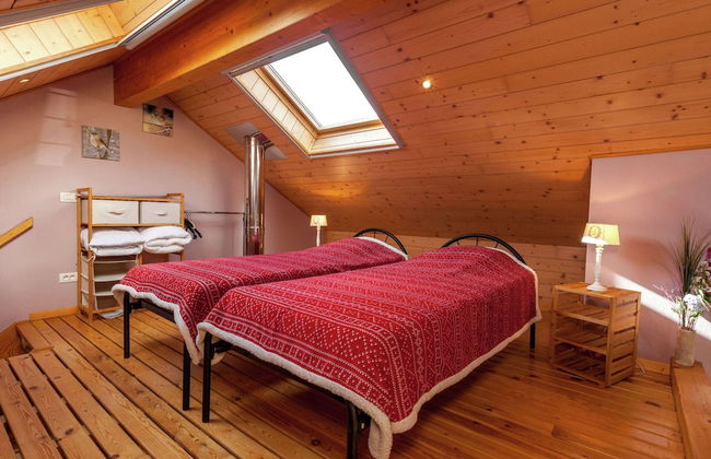 La Roche Cozy Forest Escape - Photo 3