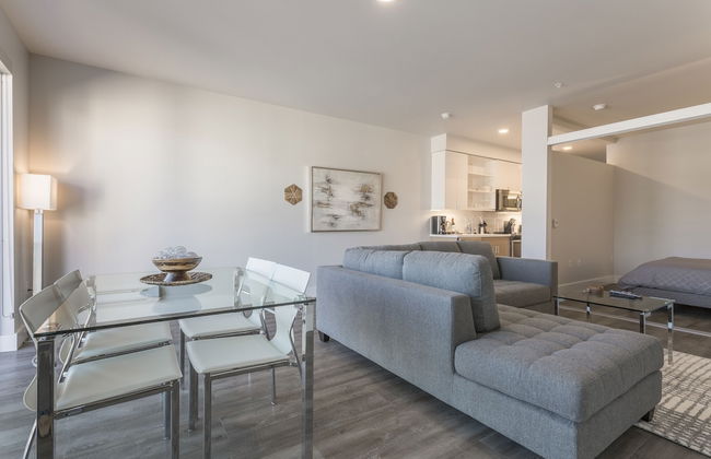 Domicile Suites at Mark on 8th - Photo 35