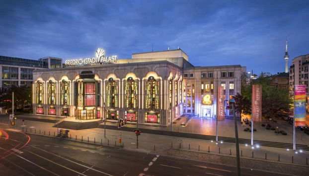BLINDED by DELIGHT Grand Show at Friedrichstadt-Palast Theatre - Foto 3