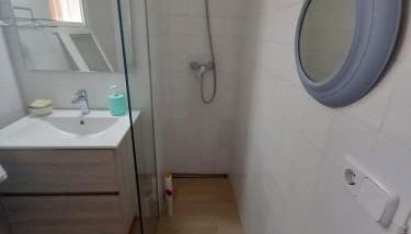 NIUMAR Acogedor apartamento muy luminoso con terraza - Photo 3