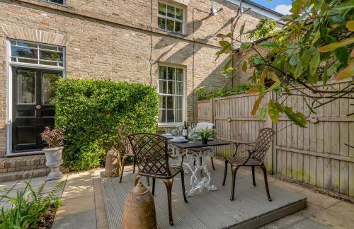 Stylish 4-Bed Apartment in Suffolk l Near Town - Foto 25