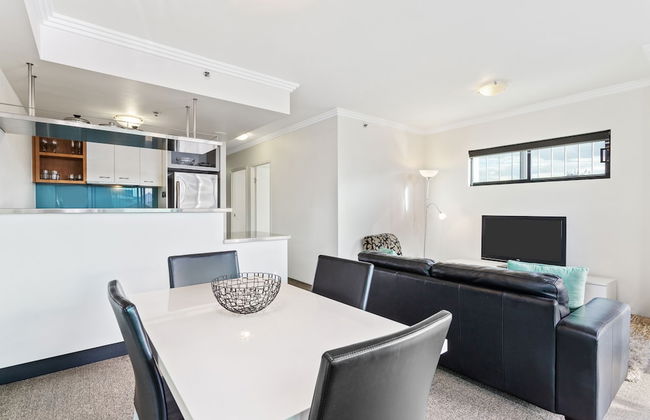 Republic Apartments - Photo 11