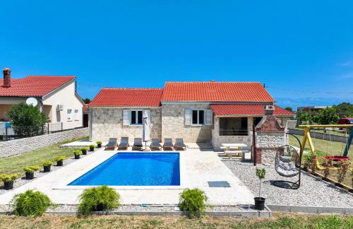Villa Stone House with Pool - Foto 3
