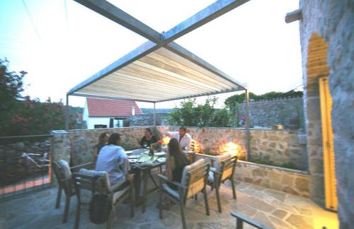 Stone House Nana - Photo 10