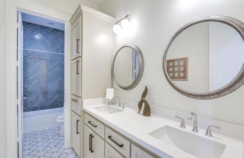 Walk to Beach Galveston Gem with Pool Access - Foto 17