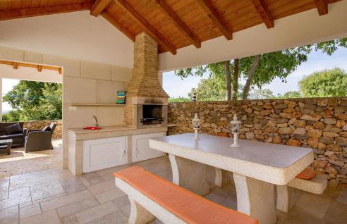 Nice Apartment In Garica With Wifi - Photo 13