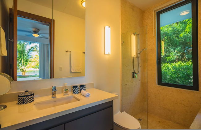 New Lake Front Villa in Golf and Beach Resort - Photo 31