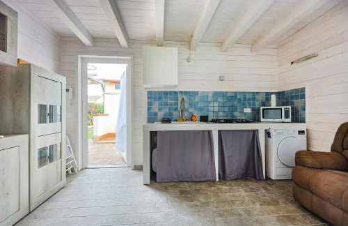 Azure Oasis with parking near the airport & beach - Foto 10