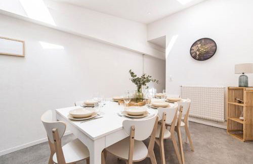 Tys Home, maison spacieuse avec parking - Foto 12