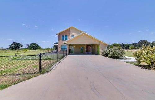 26-Acre Pilot Point Ranch Home with Pool and Mini Golf - Foto 38