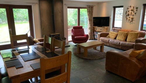 Kingston House - Photo 2