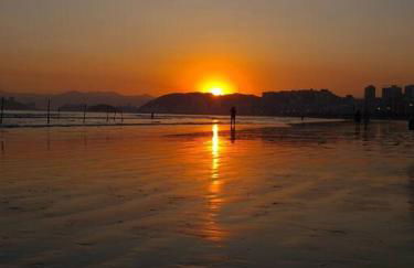 Santos, refúgio urbano em frente ao mar - Foto 6
