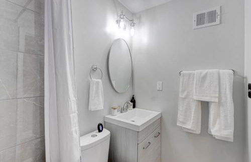 Elegant Urban Retreat - Walk To Patterson Park - Photo 17