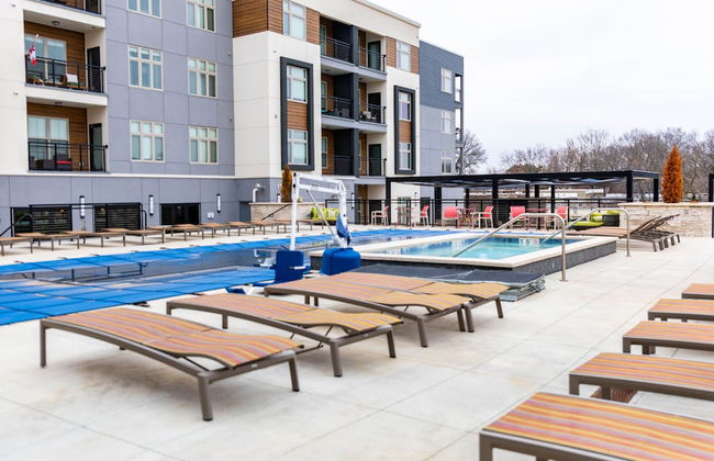 Brand New Suite in Kansas City - Photo 1