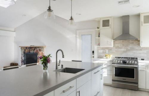 Spacious and Bright 5-bedroom Oasis Pool and Yard - Foto 70