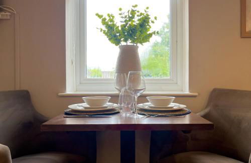 Sleeps 2 -Central Ellesmere -Parking - PetFriendly - Foto 25