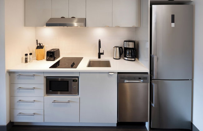 Revival Apartments English Bay - Photo 9