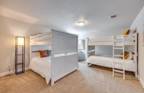 Stunning Peyton Retreat with Game Room, Private Yard - Foto 28