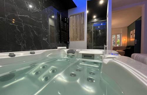 CK Suite & Spa Reims - Foto 29