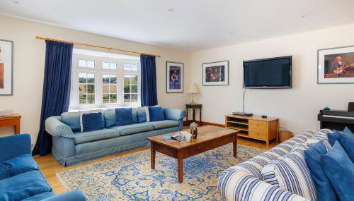 Rookley Farm Lodge Charming Manor Pool House with Heated Pool, Tennis Court & Gardens - Isle of Wight Rural Countryside Escape - Foto 2