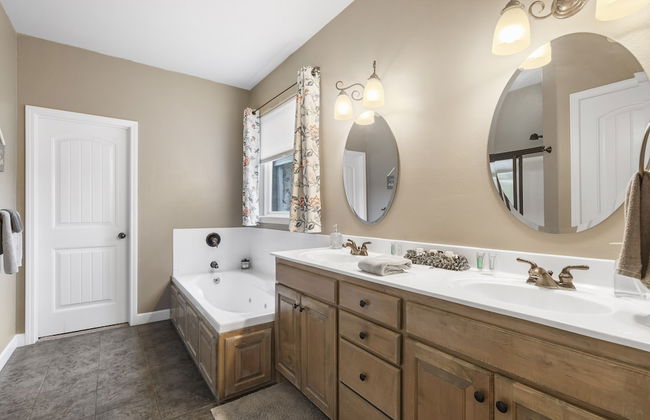 Foggy Bay Bungalow - Photo 24