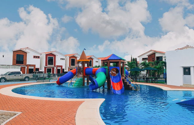 Casa con Piscina Privada para Familias - Photo 32