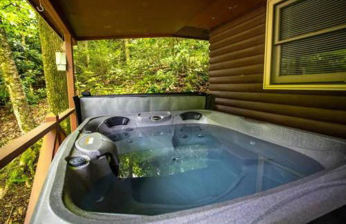 Rustic Mountain Cabin on River with Fireplace - Foto 10