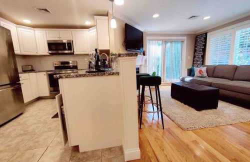 Peaceful 2BR near US Route 1 and Boston - Photo 12