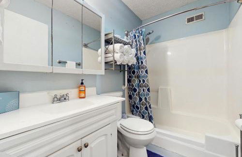 Cozy Lake Duplex Sleeps 5 Games Dog-friendly - Foto 14