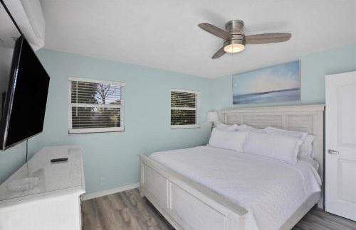 1 BR, Heated POOL, 1 Mile direct gulf access, GREAT Location, Dockage , Apt C - Foto 3