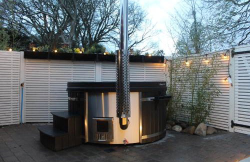 Caban Y Tan Ffawydd Luxury couples retreat with private Wood Fired Hot Tub - Foto 25