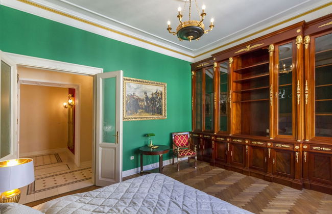 Filip Palace Luxurious Apartment - Photo 11