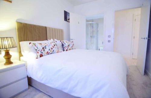 Near Dlr station -WiFi -Parking -Pets -Sleeps 5 - Foto 10