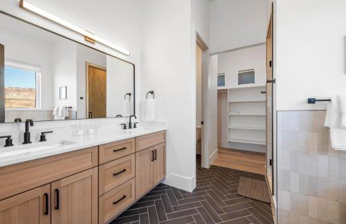 Cliffside Modern Villa - Hot Tub Stunning Views - Foto 16