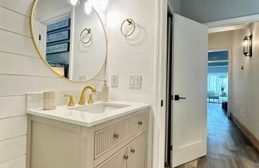 Villa Valbuena Palm Oasis In-Laws Quarters 4-Story Unit With Rooftop Retreat - Photo 33