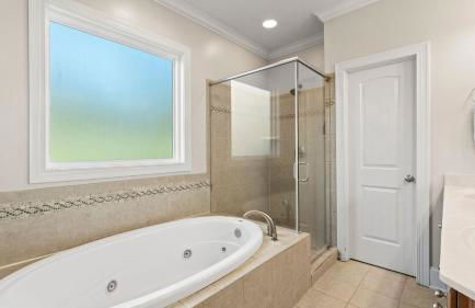 Lakefront 6bdr, Priv Dock, Game Room, Firepit Jake's Lake House by Avantstay - Foto 64