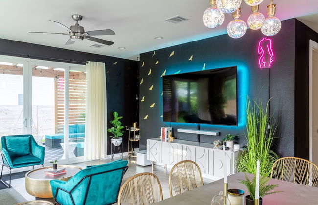 Insta-worthy Two House Corner Compound - Foto 4