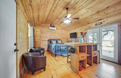 Happy Haven | Hill Country Couples Cabin Retreat - Foto 12