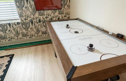 Sleeps 24 2 Units Mins to Downtown Outrider by AvantStay - Foto 7