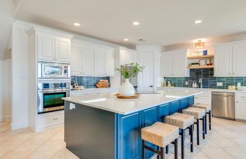 Conroe Lake House Luxe Pool, Private Dock and Games - Photo 7