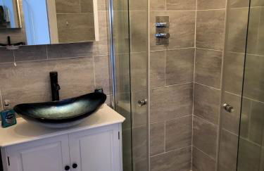 Little Brookfield - Photo 3