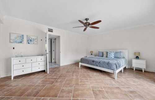 Bonita Beach Waterfront Paradise - Photo 37