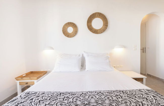 Parosquare Central Suites - Photo 26