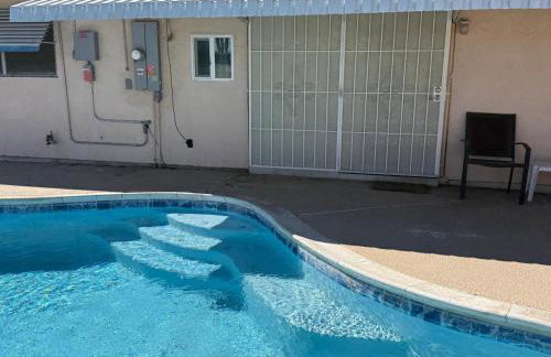 Vintage Apt Private Pool Oasis Sleeps 6 5 Min DT - Foto 5