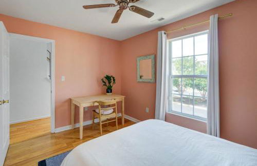 Walk to the Beach! Beach Passes | Games I King Bed - Foto 47