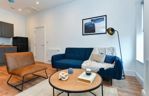 Stylish Two-Bed Home Near Nature & Transport Links - Foto 4