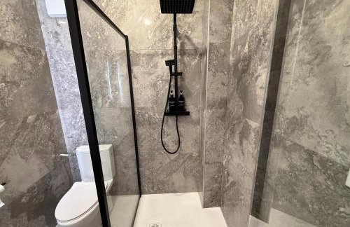 Cocon rénové près du tram - Photo 26