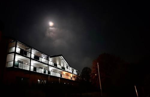 My Universe Mezzanine Apartment Tęczowe Wzgórze - Photo 42