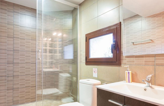 Cozy Villa in Lloret de Mar With Private Swimming Pool - Foto 12